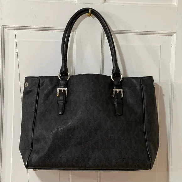 Michael Kors Black Tote Bag with Structured Design - Picture 7 of 7
